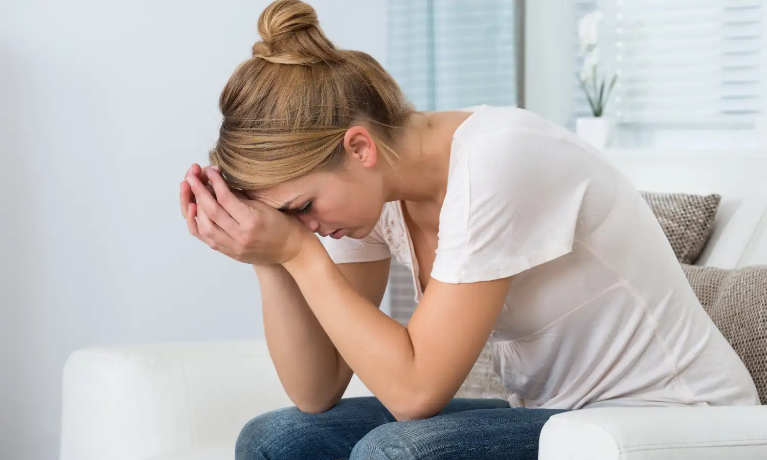 High Estrogen in Women: Symptoms, Causes & Natural Ways to Support Hormonal Balance