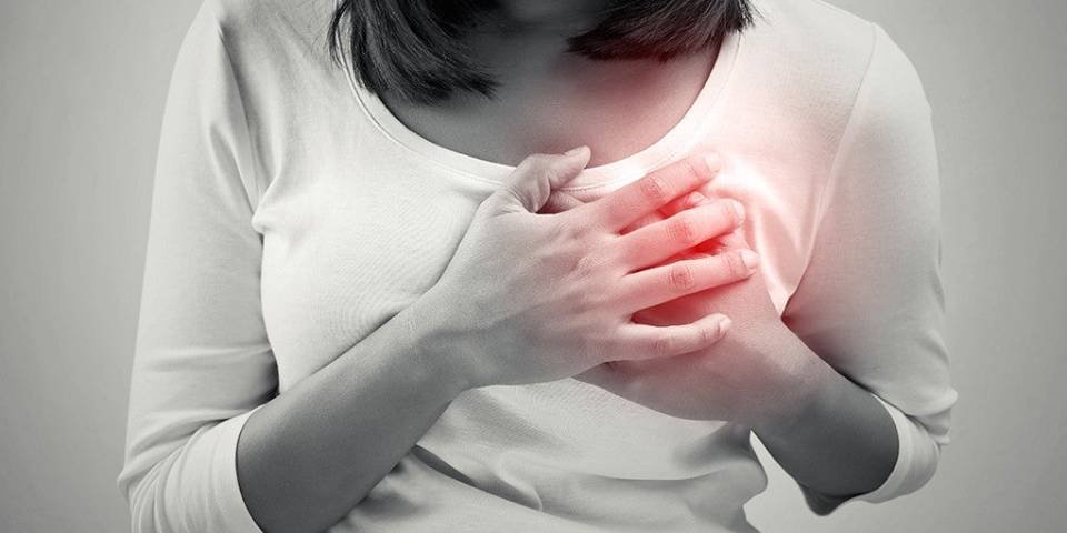 Warning Signs of a Heart Attack Women Miss (Ages 40–60)