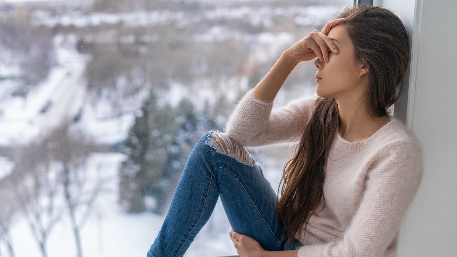 Seasonal Affective Disorder (SAD): Why Winter Makes You Depressed