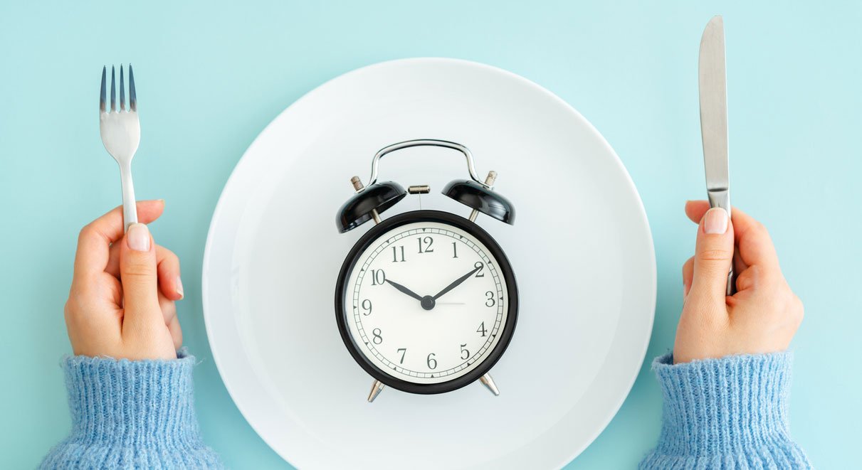 Intermittent Fasting After 50: Benefits, Risks, and Who Should Avoid It