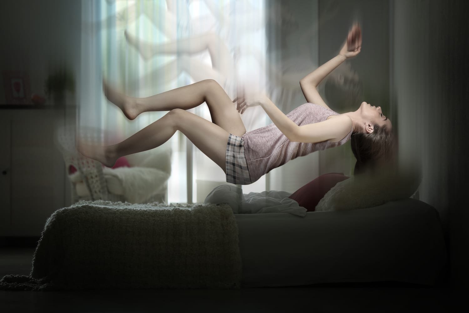 Hypnic Jerks When Falling Asleep: What Causes That Falling Sensation?