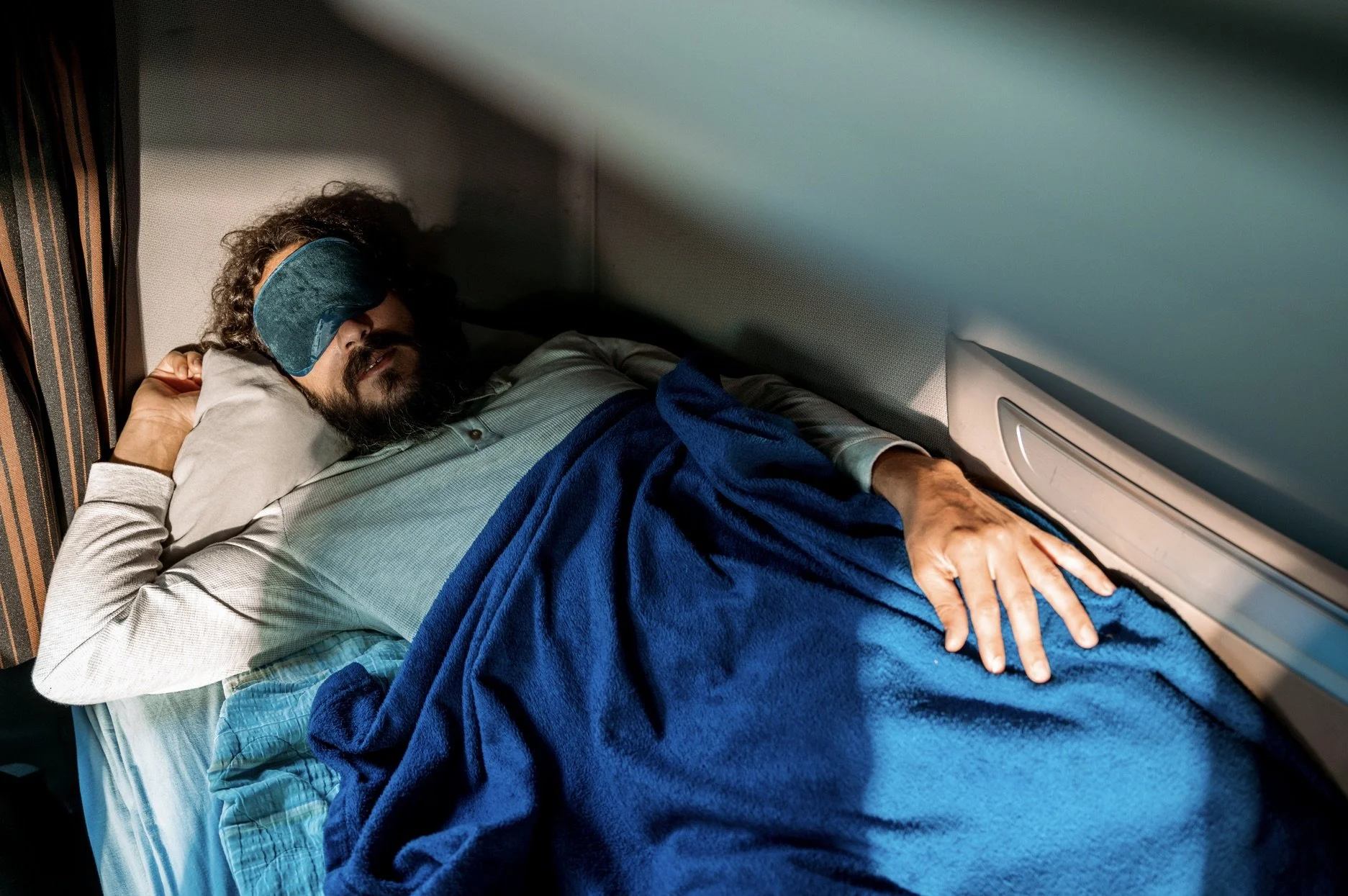 How to Fix Your Sleep Schedule After Years of Bad Habits
